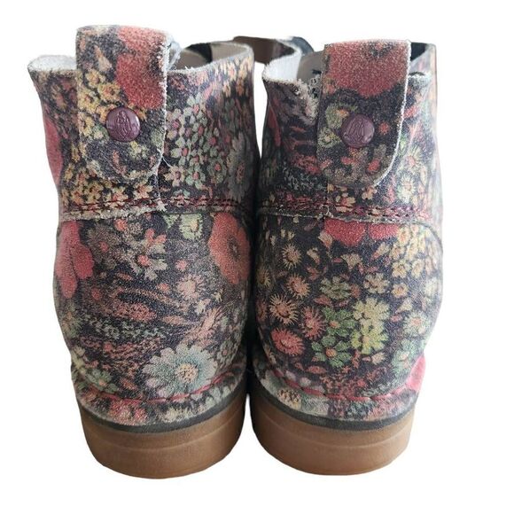 Hush Puppies Suede Women's 10 Floral Ankle Tassel Boots - Picture 2 of 6